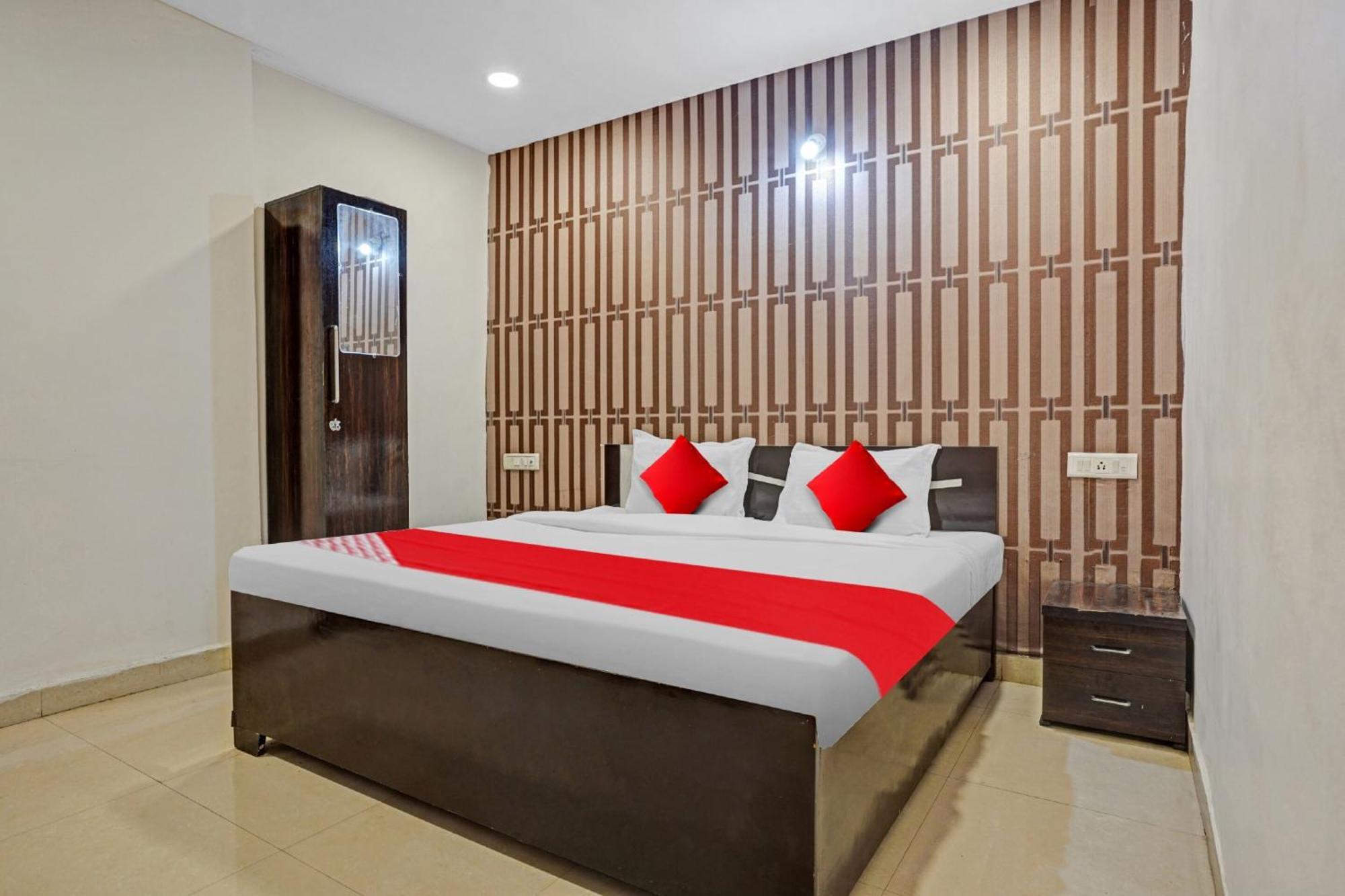 בהופאל Hotel O Flagship Hotel Gulmohar Inn מראה חיצוני תמונה